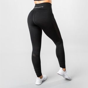 *SOLD* NWT ALPHALETE AERO LEGGING - BLACK